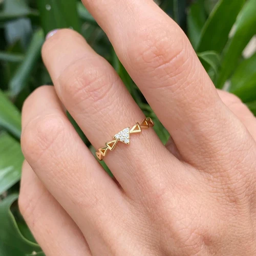 Anel Dourado Mini Triângulo