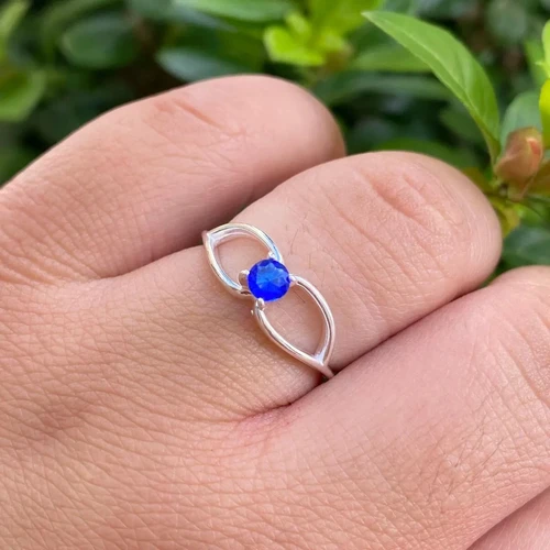 Anel Prata 925 Solitário Azul Laterais Vazadas